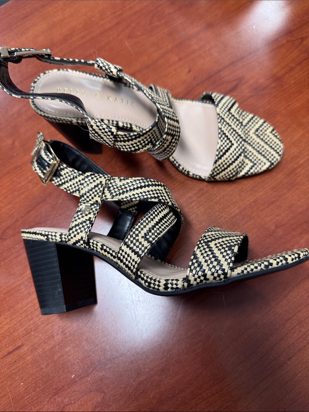 Kelly & Katie heeled sandals 6 // 100427